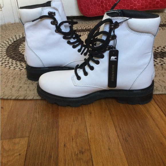 Sorel white leather waterproof boot - Picture 5 of 12